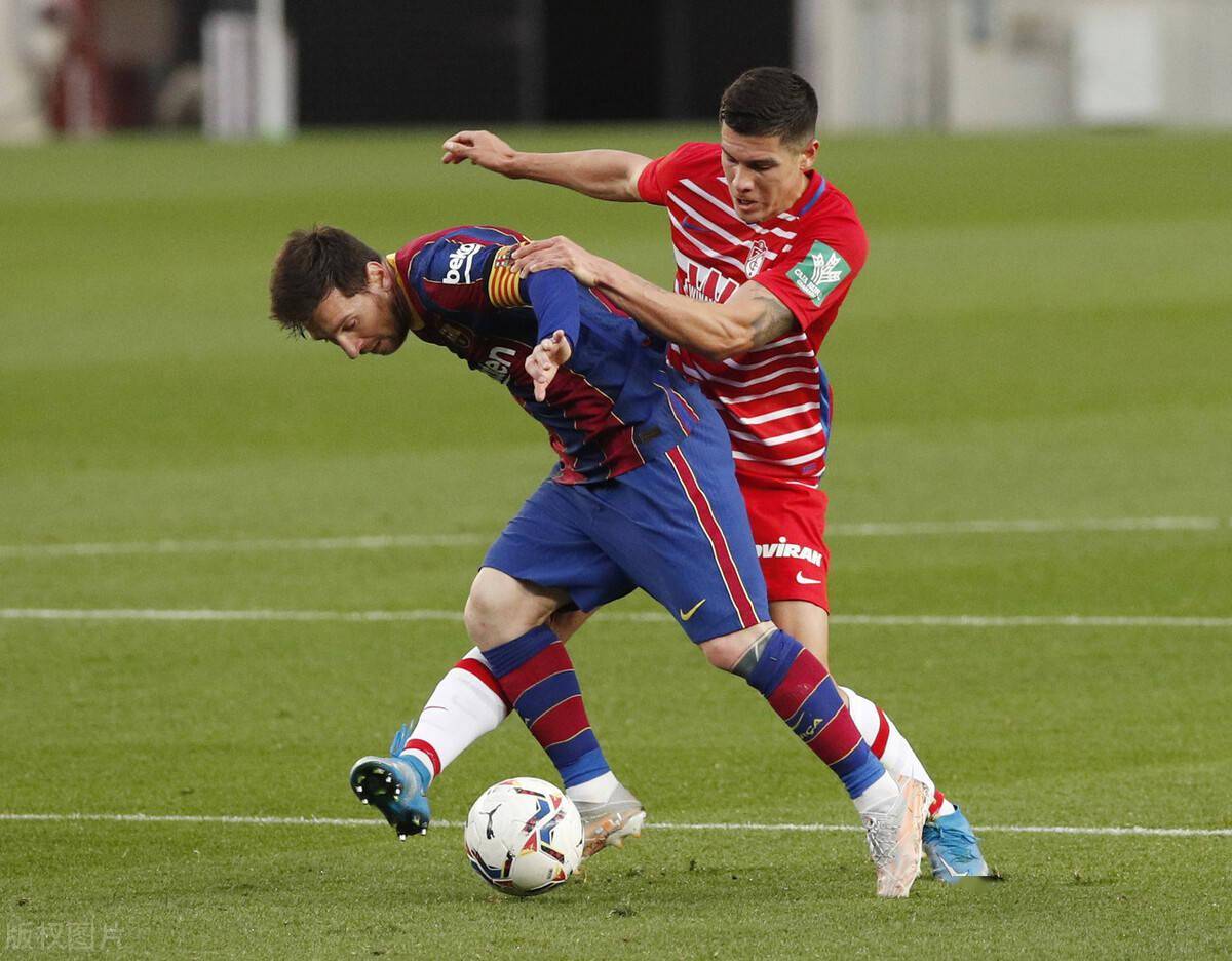 AYX-Uzi在巴塞罗那比赛中爆冷，逆转引发热议！的简单介绍