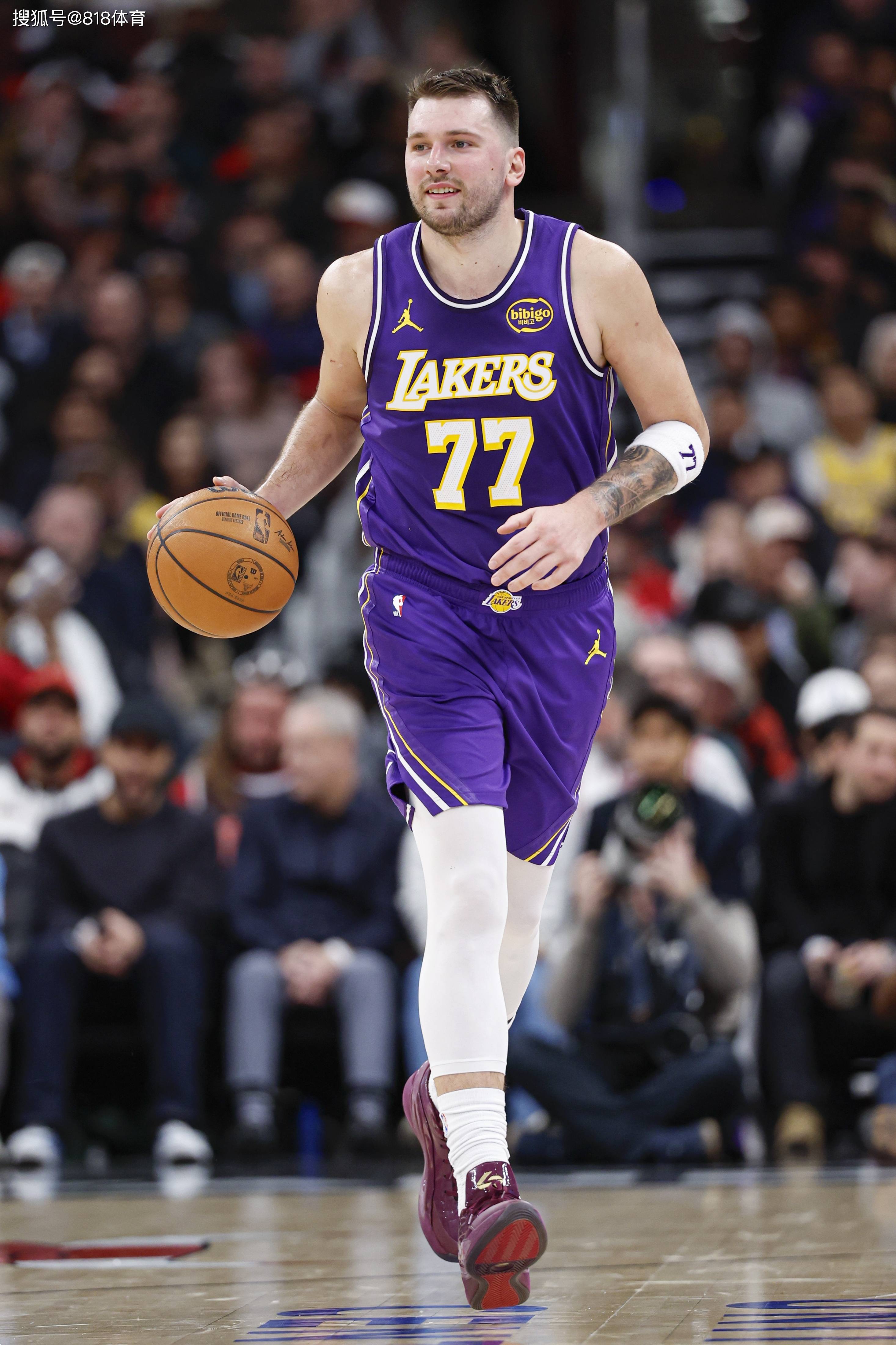 爱游戏-东契奇迎来十赛季高光表现，篮网球迷沸腾！的简单介绍